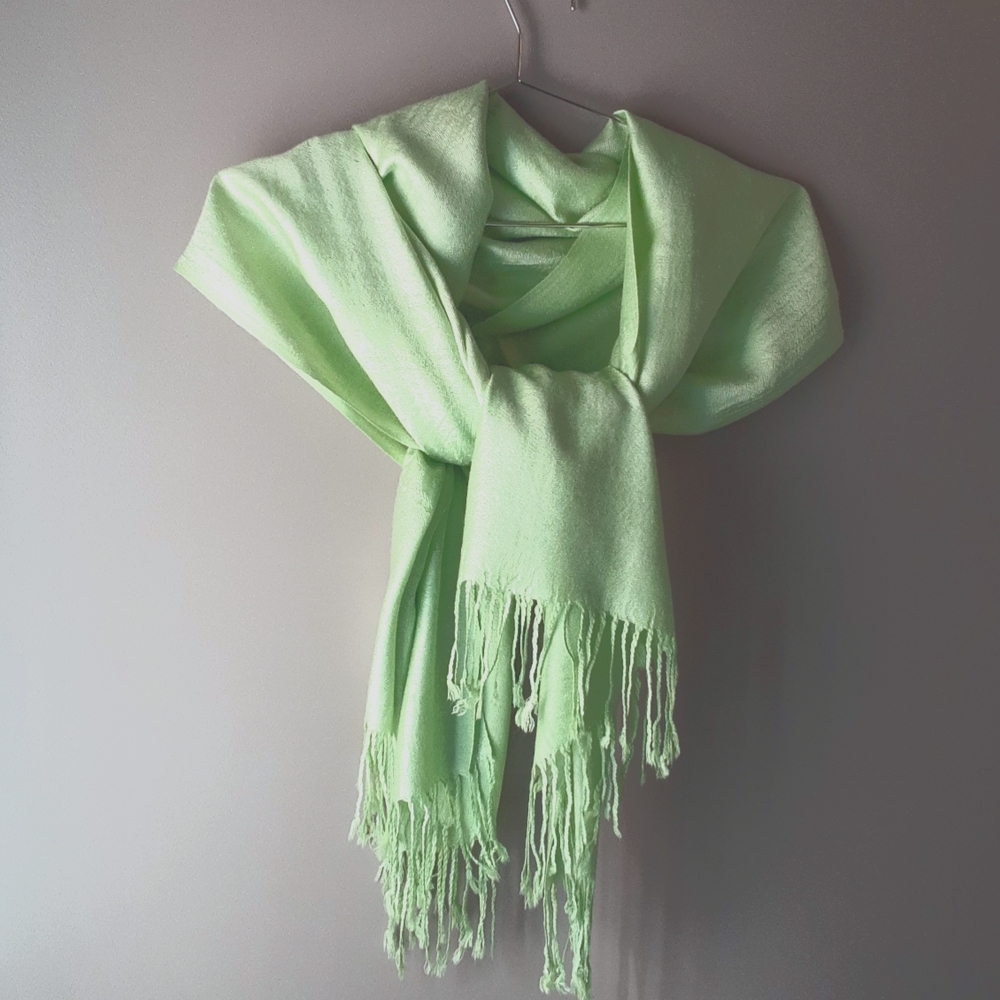Pretty Light Green Pashmina Oblong Scarf Robi France 28x72"